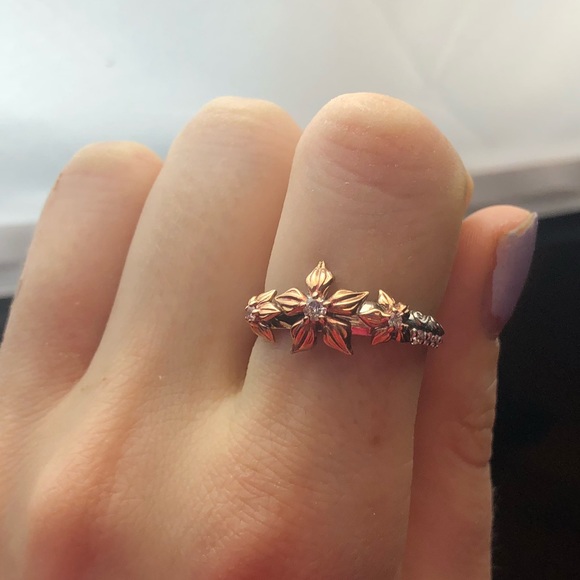 Gorgeous Flower Diamond 10K Rose/White Gold Ring 9 - Picture 5 of 5